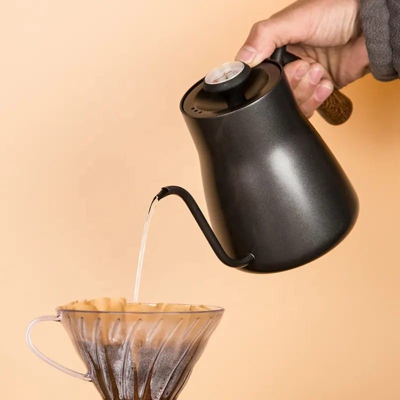 Hellekanne med svanehalstut og termometer - 850ml